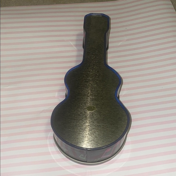 Tweety Bird Guitar-Shaped Tin Box - Picture 3 of 3